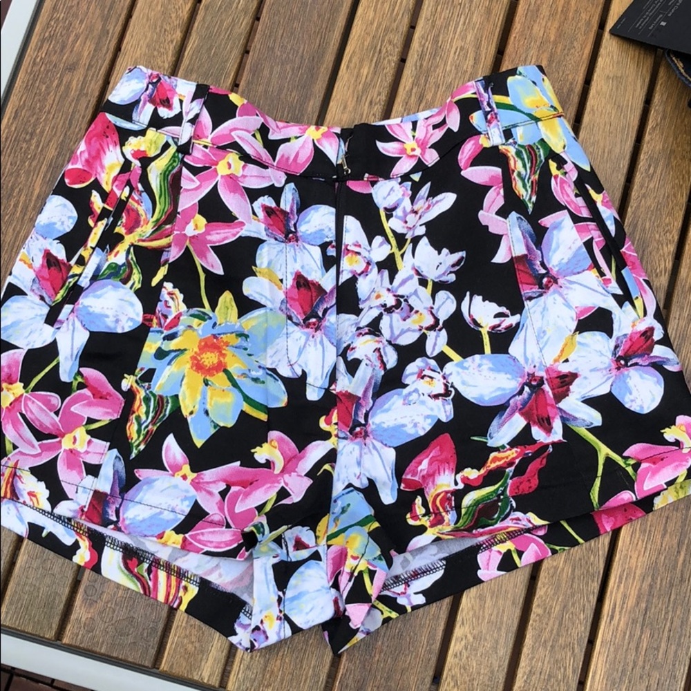 Floral Print High-Waisted Shorts